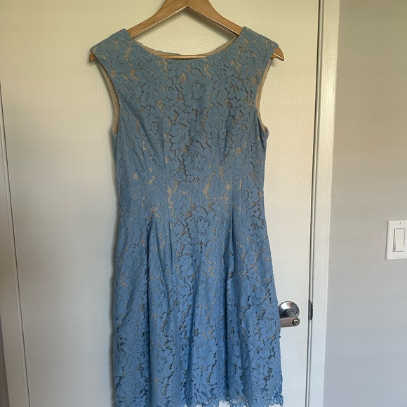 Vince Camuto Light Blue Lace Dress Size 8 - Picture 4 of 7